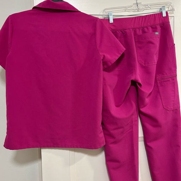 Figs Magenta Scrub Set with Blue Accents - Picture 3 of 3